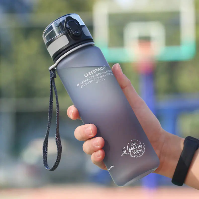 Portable Large Capacity Plastic Water Bottle for Sports