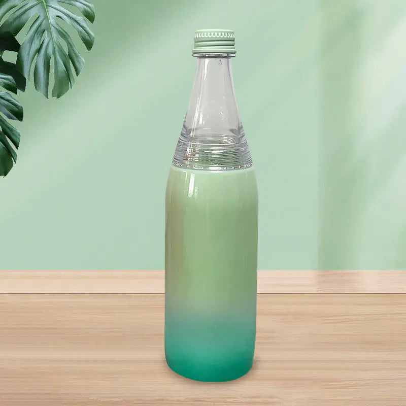 Large Capacity 724ml Plastic Water Bottle for Outdoors
