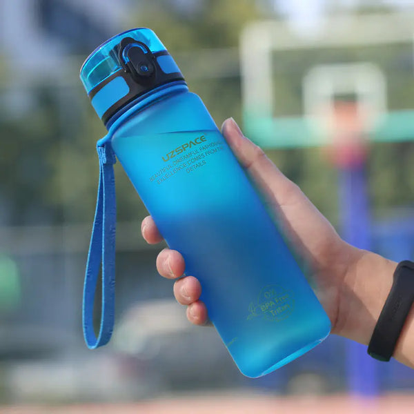 Portable Large Capacity Plastic Water Bottle for Sports