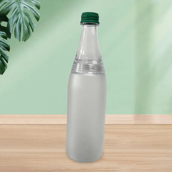 Large Capacity 724ml Plastic Water Bottle for Outdoors