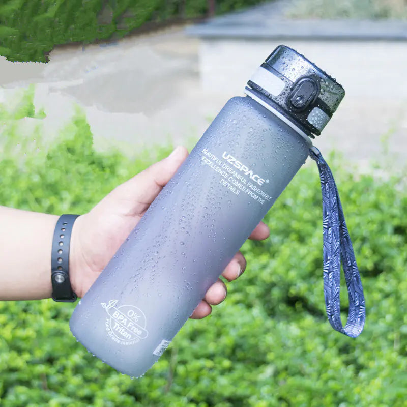 Portable Large Capacity Plastic Water Bottle for Sports